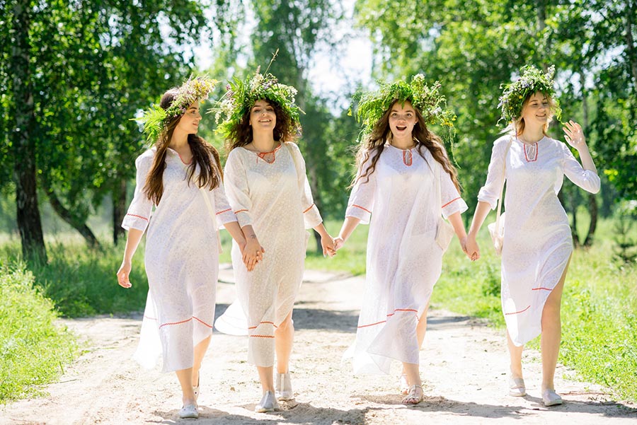 Slavic girls in Kolkata