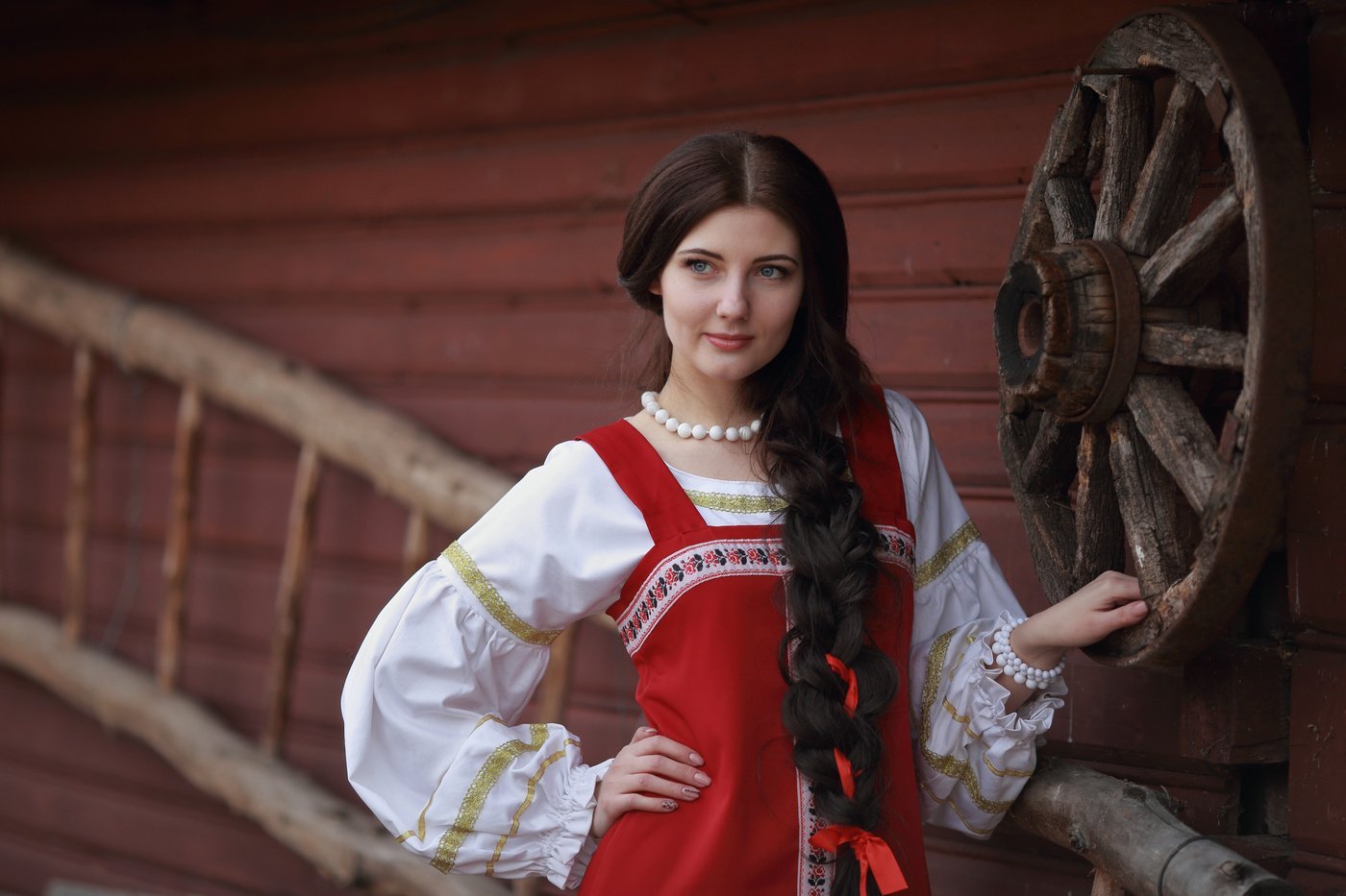 Girls in Slavic costumes in Kolkata