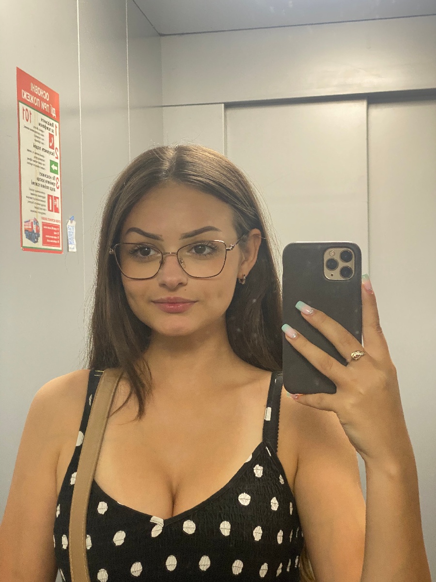 Sexy model Stacy in Kolkata