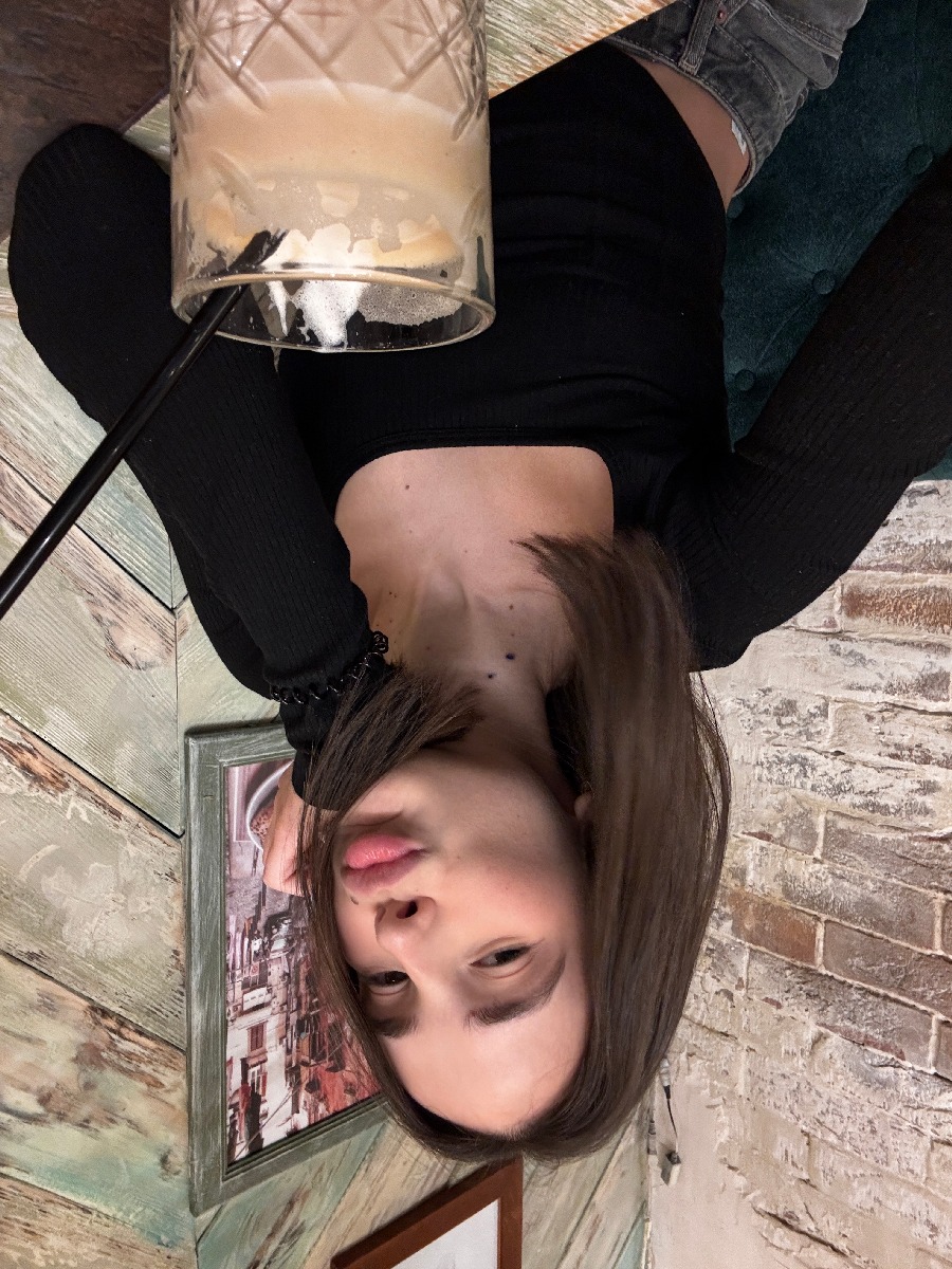 Fresh photos, fresh mood — Tina online in Kolkata